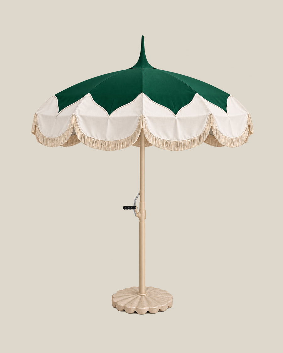 Pointed Scallop Umbrella — Green Front
