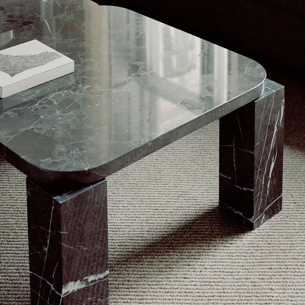 PESADA Coffee Table