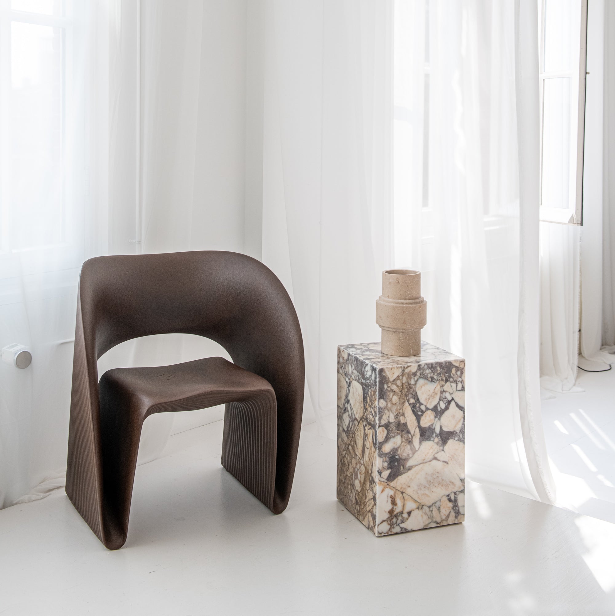 مزهرية عمودية