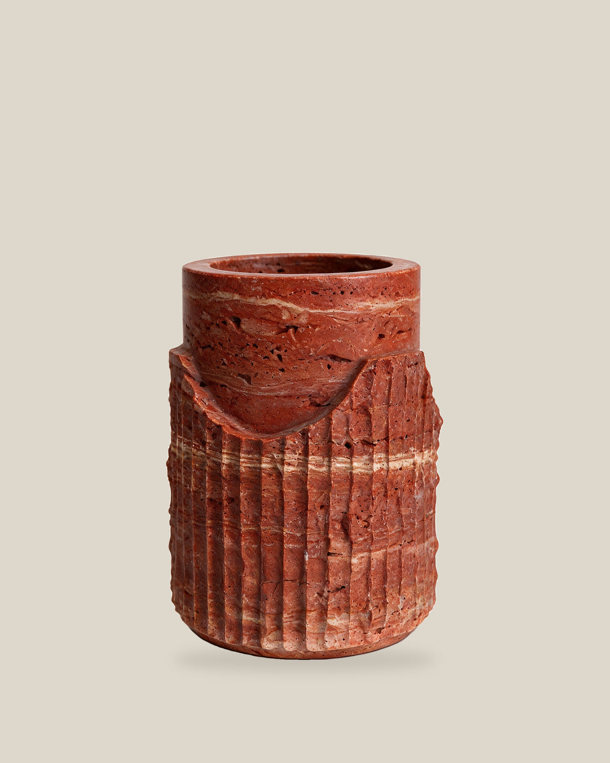 Colesseum Short Travertine Red Angle 01