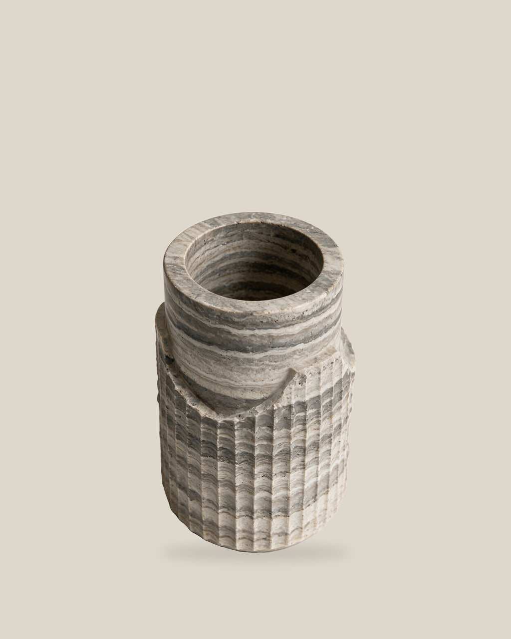 Colesseum Short Travertine Silver Angle 02