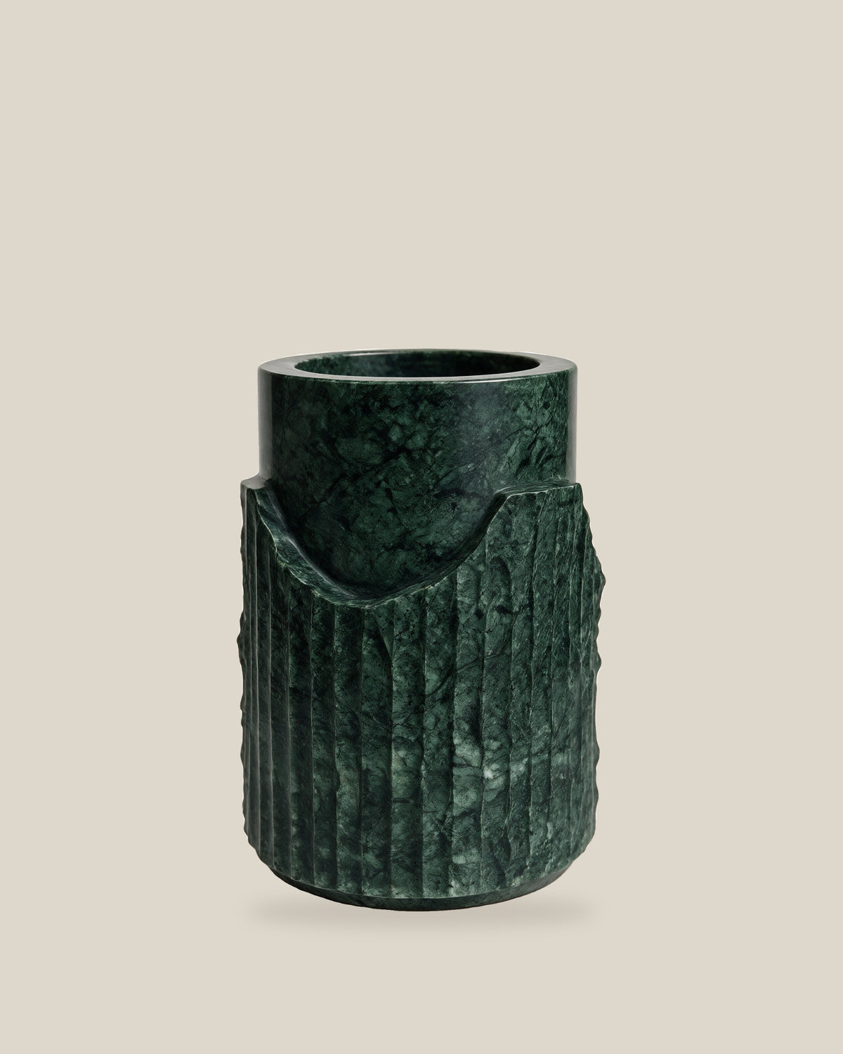 Colesseum Short Verde Green Angle 01
