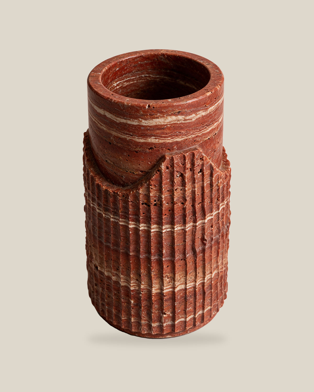 Colesseum Tall Travertine Red Angle 02