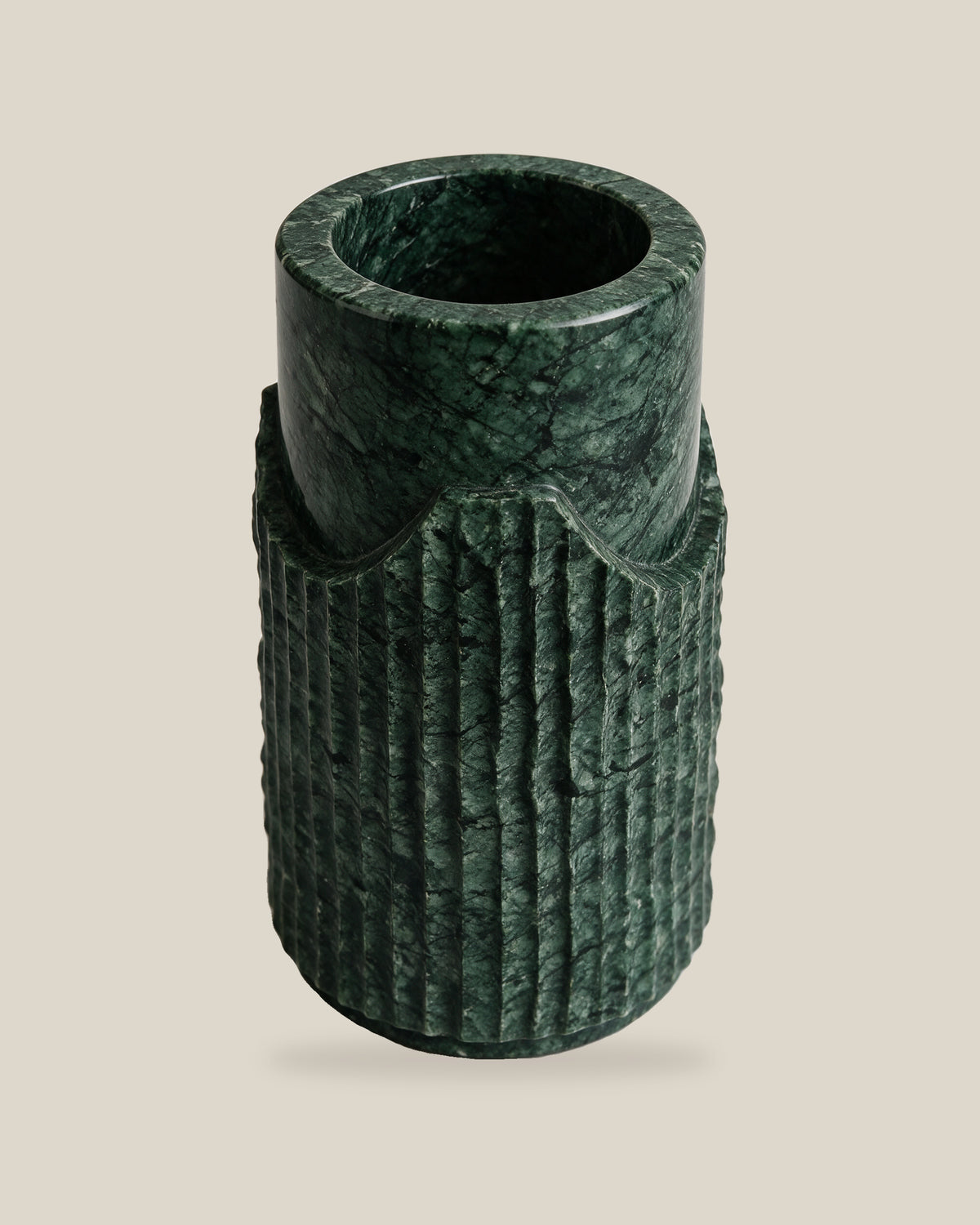 Colesseum Tall Verde Green Angle 02