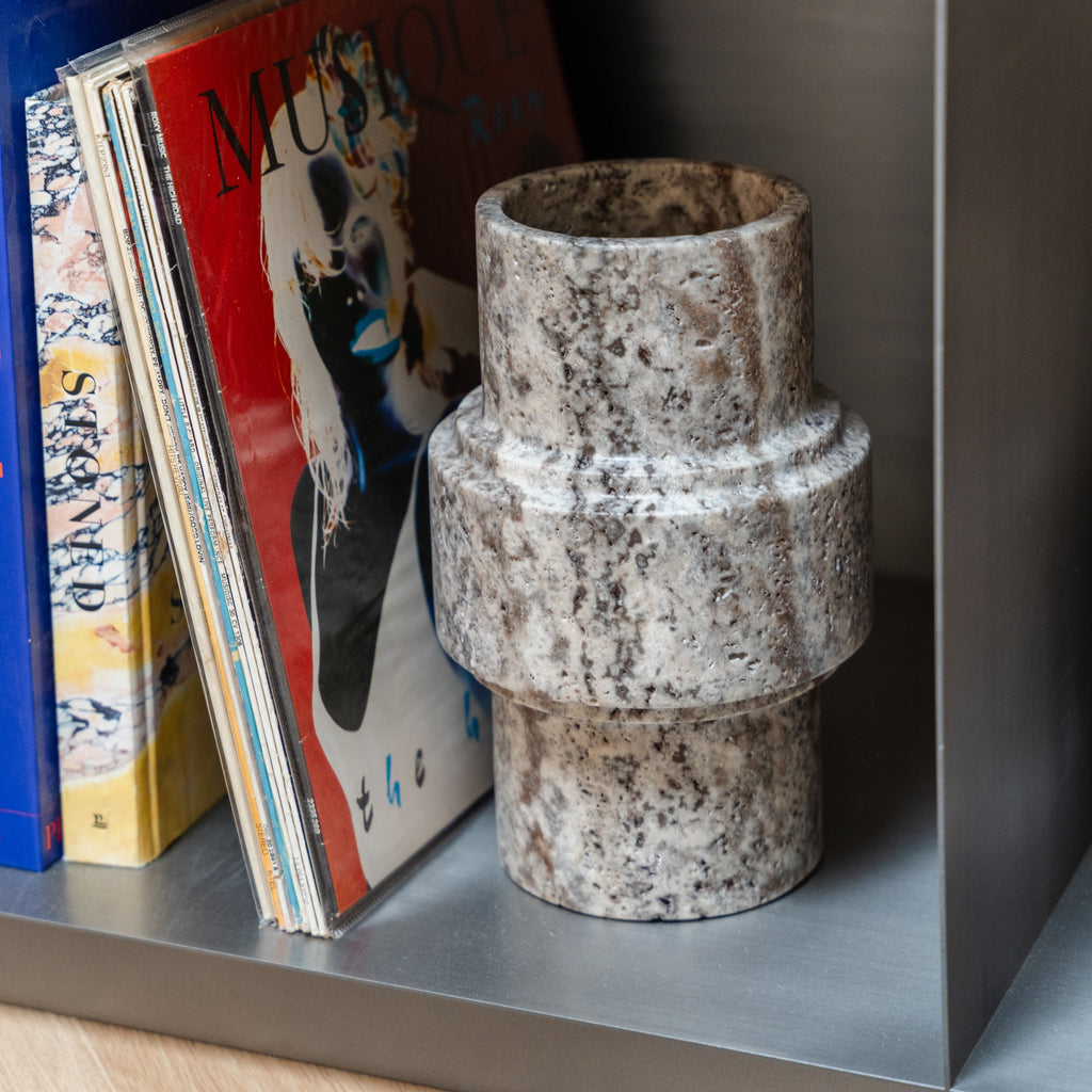 مزهرية عمودية