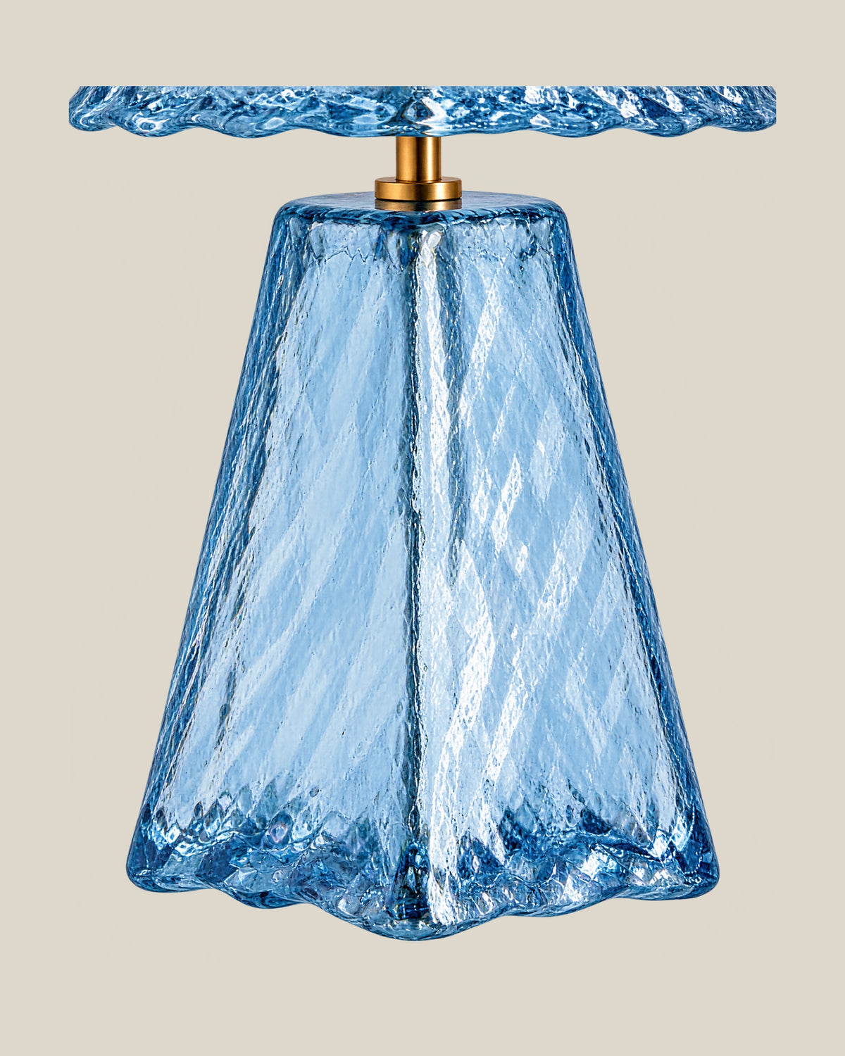 LA LUZ GLACÉ Table Lamp — Blue Base Detail